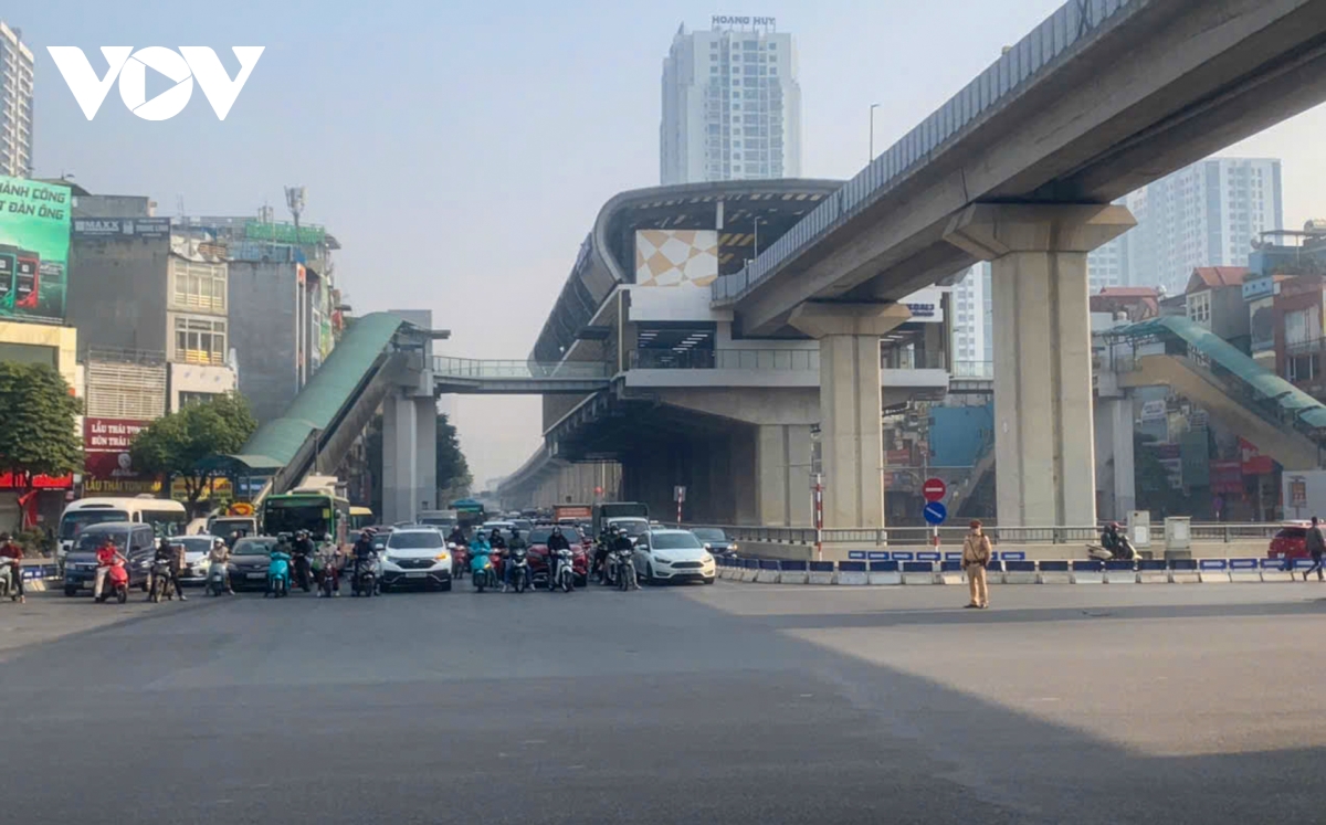 Ngày đầu áp dụng xử phạt giao thông nghiêm khắc , tài xế ân hận - Ảnh 3.