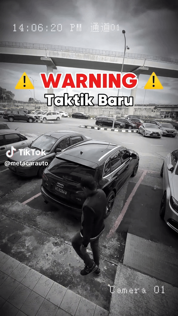 Thấy không nhìn được camera lùi, tài xế xuống xe kiểm tra, nào ngờ vài giây sau đã hối hận - Ảnh 1.