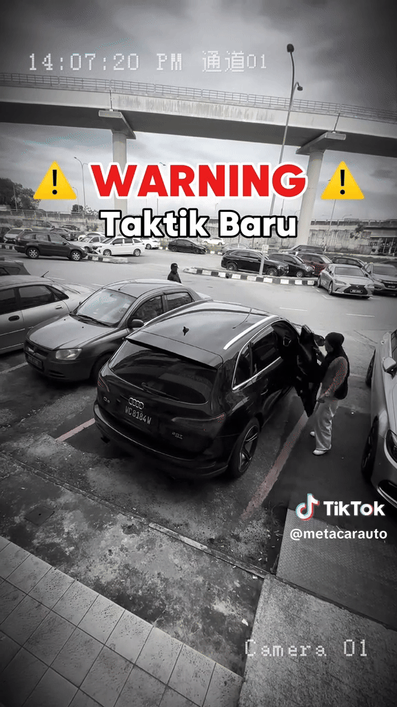 Thấy không nhìn được camera lùi, tài xế xuống xe kiểm tra, nào ngờ vài giây sau đã hối hận - Ảnh 3.