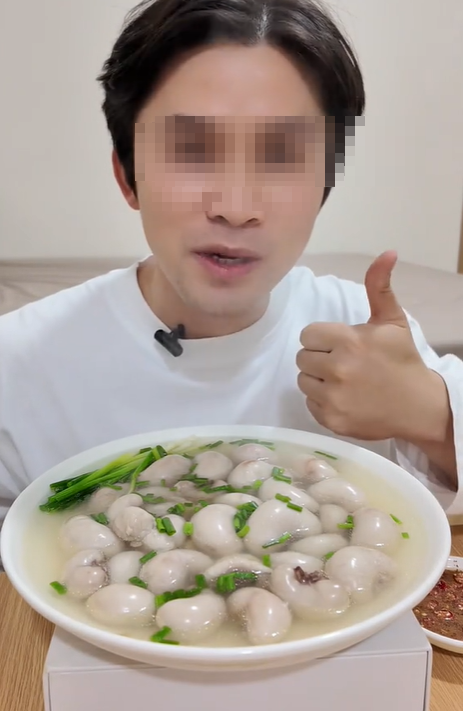 Bộ phận "nhạy cảm" của con g&agrave; đang sốt khắp mạng x&atilde; hội v&igrave; thơm, ngọt, b&eacute;o: "Nam ăn bổ dương, nữ ăn nở ngực", nhưng c&oacute; 1 điều g&acirc;y hại- Ảnh 2.