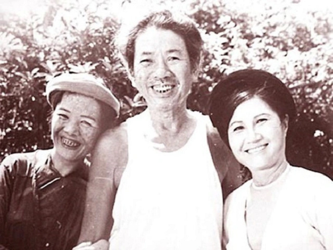 Nữ NSƯT U100 vẫn được khen đẹp, minh mẫn, móng tay cắt tỉa, tạo kiểu điệu đà - Ảnh 3.