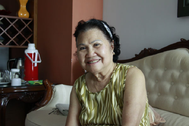 Nữ NSƯT U100 vẫn được khen đẹp, minh mẫn, móng tay cắt tỉa, tạo kiểu điệu đà - Ảnh 1.