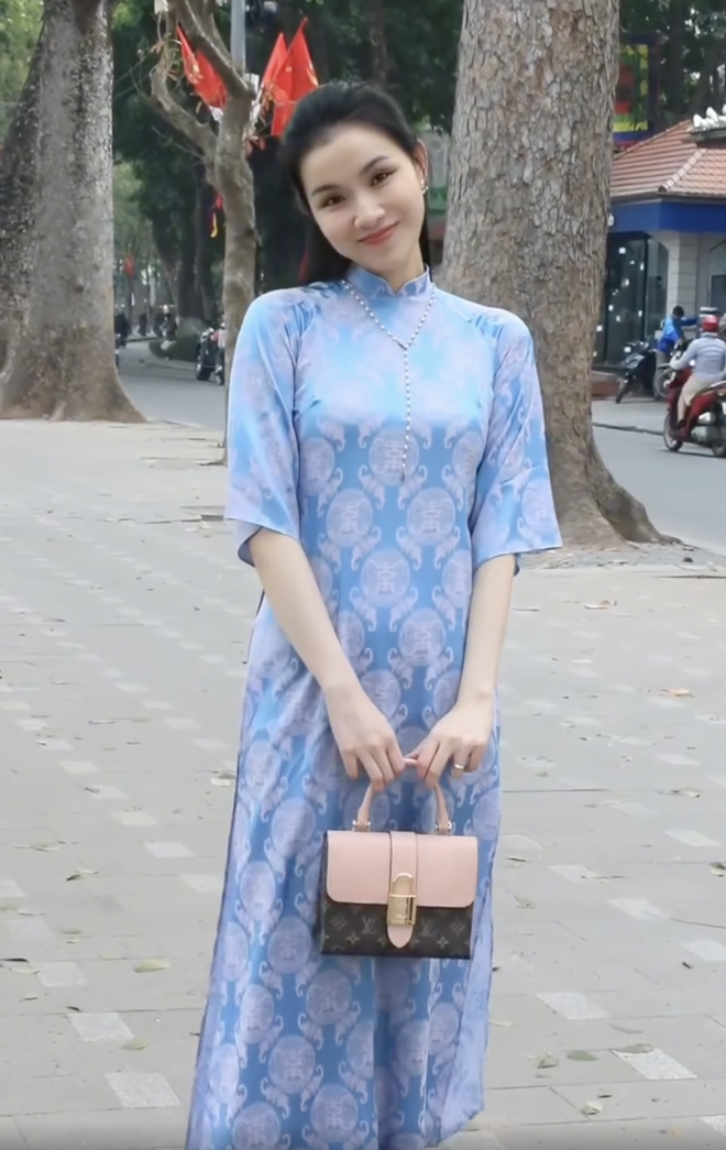 Hoa hậu đăng quang 17 năm trước bất ngờ gây sốt với clip 38 giây, ai xem xong cũng nói câu này - Ảnh 6. Hoa hậu đăng quang 17 năm trước bất ngờ gây sốt với clip 38 giây, ai xem xong cũng nói câu này - Ảnh 6.