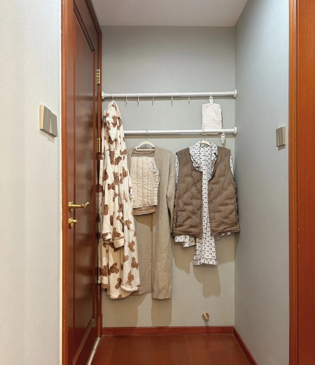 T&ocirc;i đ&atilde; bị sốc khi ph&aacute;t hiện ra nơi k&iacute;n đ&aacute;o n&agrave;y trong nh&agrave; ho&agrave;n to&agrave;n c&oacute; thể trở th&agrave;nh kho lưu trữ "đỉnh ch&oacute;p"! - Ảnh 7.