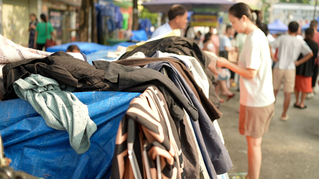 Sự thật g&acirc;y sốc đằng sau chiếc v&aacute;y 100 ngh&igrave;n đồng bạn mua tr&ecirc;n mạng mỗi ng&agrave;y- Ảnh 5.