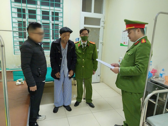 Cụ ông 75 tuổi bị khởi tố vì đâm vợ tử vong trong Mâu thuẫn gia đình - Ảnh 1. Cụ ông 75 tuổi bị khởi tố vì đâm vợ tử vong trong Mâu thuẫn gia đình - Ảnh 1.