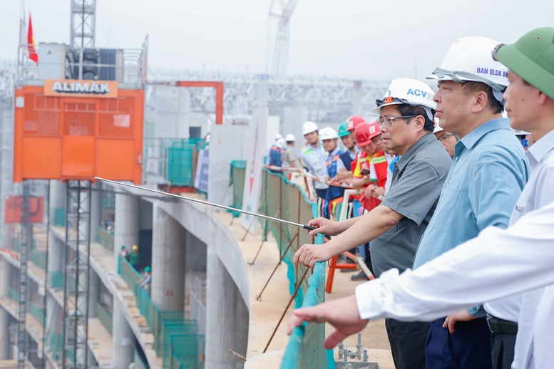 Kỷ lục chưa từng có về giao thông năm 2024: Cú chốt thế kỷ 67,3 tỷ USD cùng loạt dự án tỷ đô 'cất cánh' - Ảnh 16.