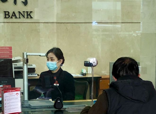 T&agrave;i khoản bị đ&oacute;ng băng bất ngờ: Doanh nh&acirc;n đối mặt 34 tỷ bị kh&oacute;a - Ảnh 1.