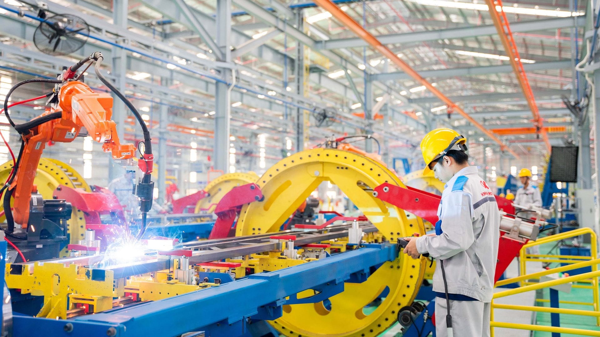 DN Việt bắt tay cùng đại gia Trung Quốc làm nhà máy sản xuất ô tô &quot;xanh&quot; công suất 50.000 xe/năm tại Huế