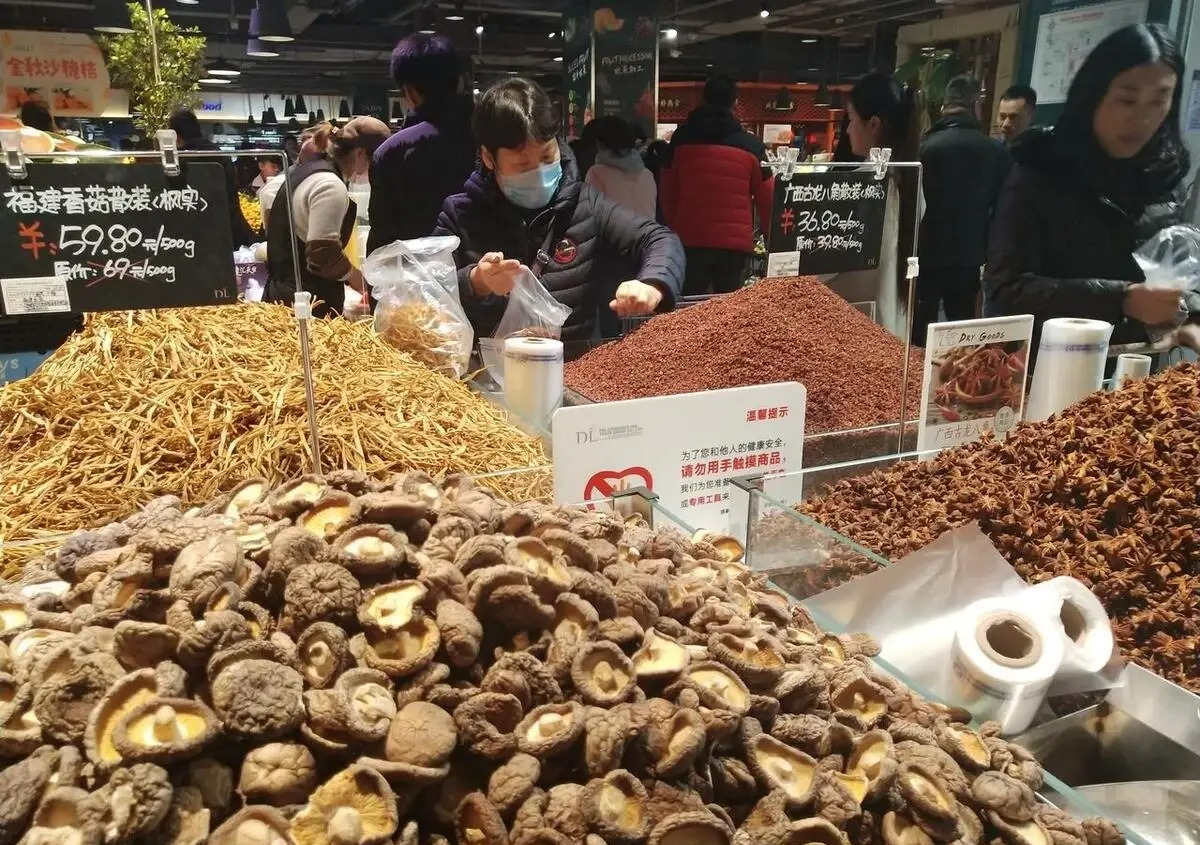 N&oacute;i thật: Dại nhất l&agrave; "nước đến ch&acirc;n mới nhảy" - ĐỪNG đợi s&aacute;t Tết mới mua 6 loại thực phẩm n&agrave;y - Ảnh 4.