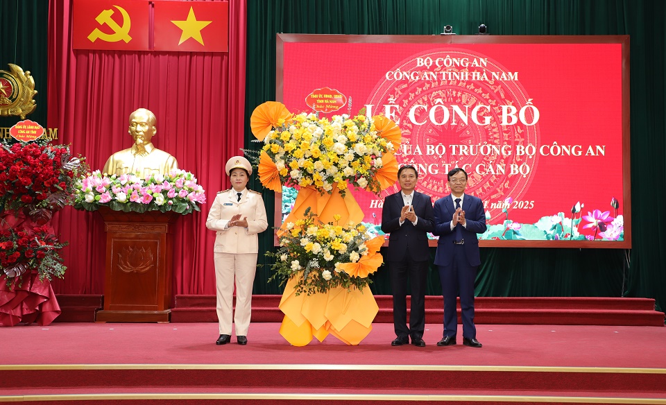 Bổ nhiệm cán bộ: Thượng tá Đỗ Thị Thu Hiền giữ chức Phó Giám đốc Công an tỉnh Hà Nam - Ảnh 4.