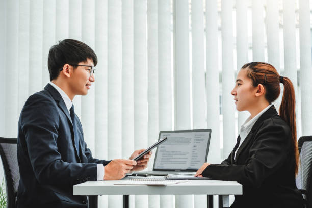 Nhà tuyển dụng thử thách: Bí quyết gây ấn tượng trong 2 phút - Ảnh 1.