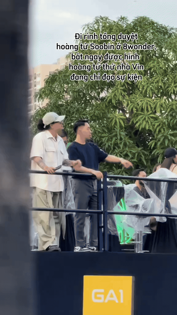 Thiếu gia Vingroup - Chồng Á hậu Phương Nhi: Tổng tài 2K hiếm hoi lộ mặt, zoom cận góc nghiêng ngày đi hỏi vợ khiến nhiều người trầm trồ - Ảnh 5.