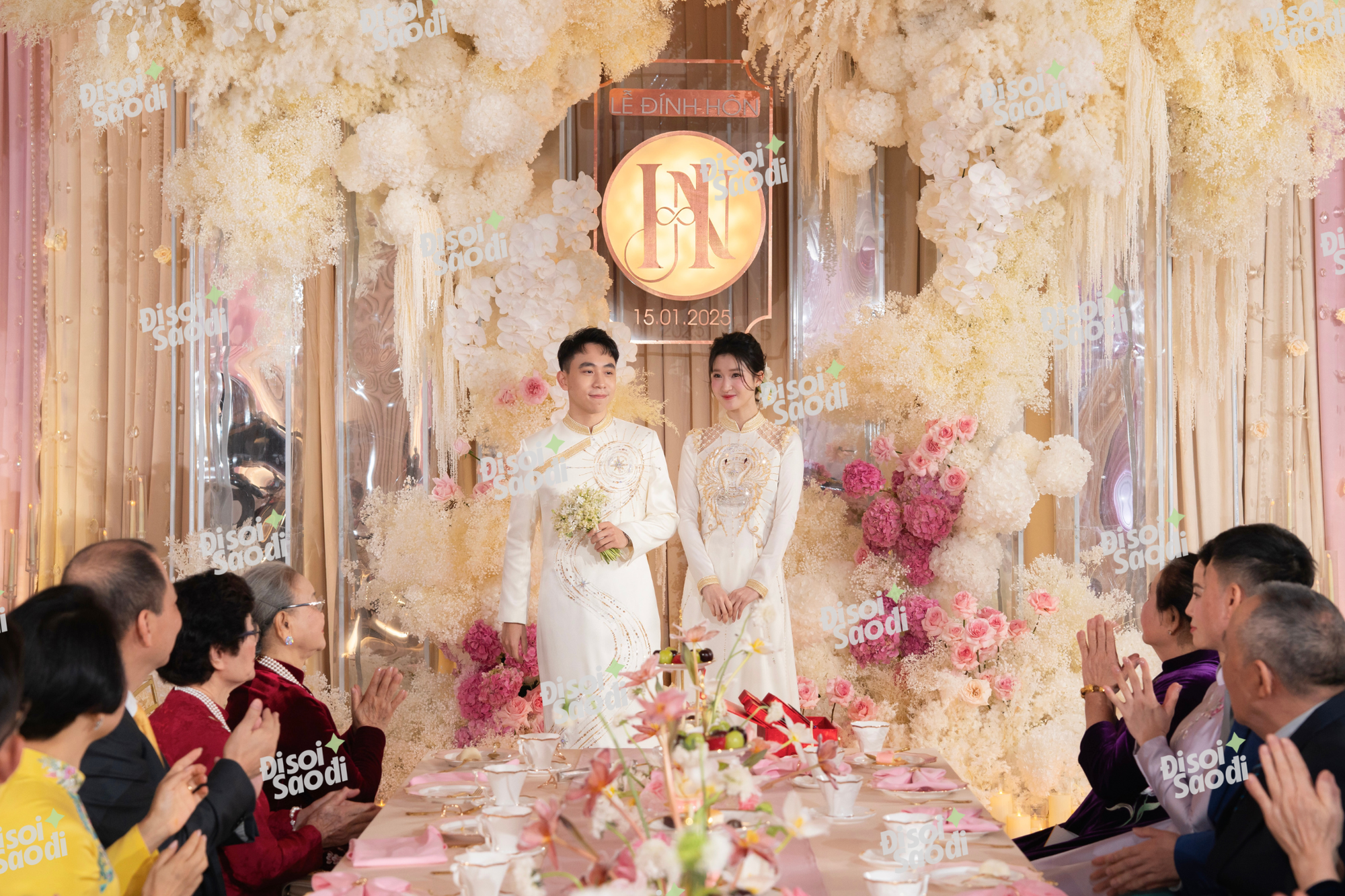 Thiếu gia Vingroup - Chồng Á hậu Phương Nhi: Tổng tài 2K hiếm hoi lộ mặt, zoom cận góc nghiêng ngày đi hỏi vợ khiến nhiều người trầm trồ - Ảnh 12.