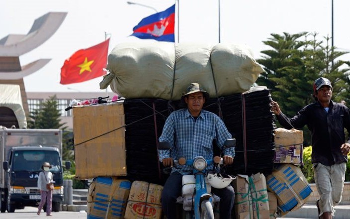 Campuchia c&ocirc;ng bố b&aacute;o c&aacute;o: Trung Quốc chi 1,75 tỷ USD, Việt Nam chi gấp đ&ocirc;i, một ng&agrave;nh đứng Top 1 nước bạn