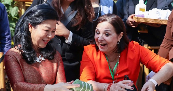 Indonesia bắn 7 loạt đại b&aacute;c ch&agrave;o đ&oacute;n Tổng B&iacute; thư T&ocirc; L&acirc;m v&agrave; Phu nh&acirc;n - Ảnh 3.