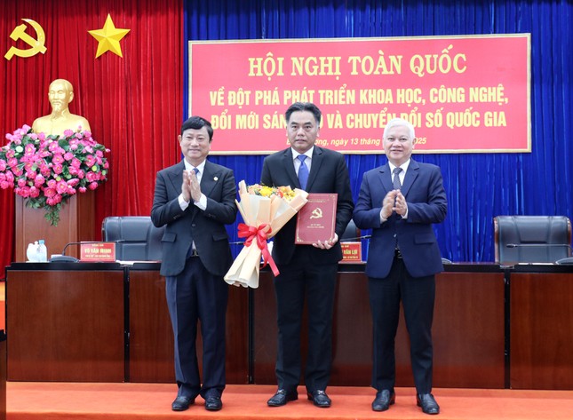 Ban B&iacute; thư Trung ương Đảng chuẩn y nh&acirc;n sự Tại 5 Tỉnh - Ảnh 4.