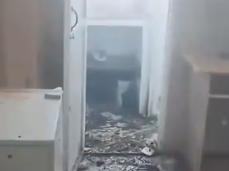 G&aacute;i xinh thu&ecirc; nh&agrave; rồi b&aacute;o dọn đi, chủ nh&agrave; đến kiểm tra th&igrave; sợ h&atilde;i bỏ chạy ngay tại chỗ trước cảnh tượng kinh ho&agrave;ng - Ảnh 2.