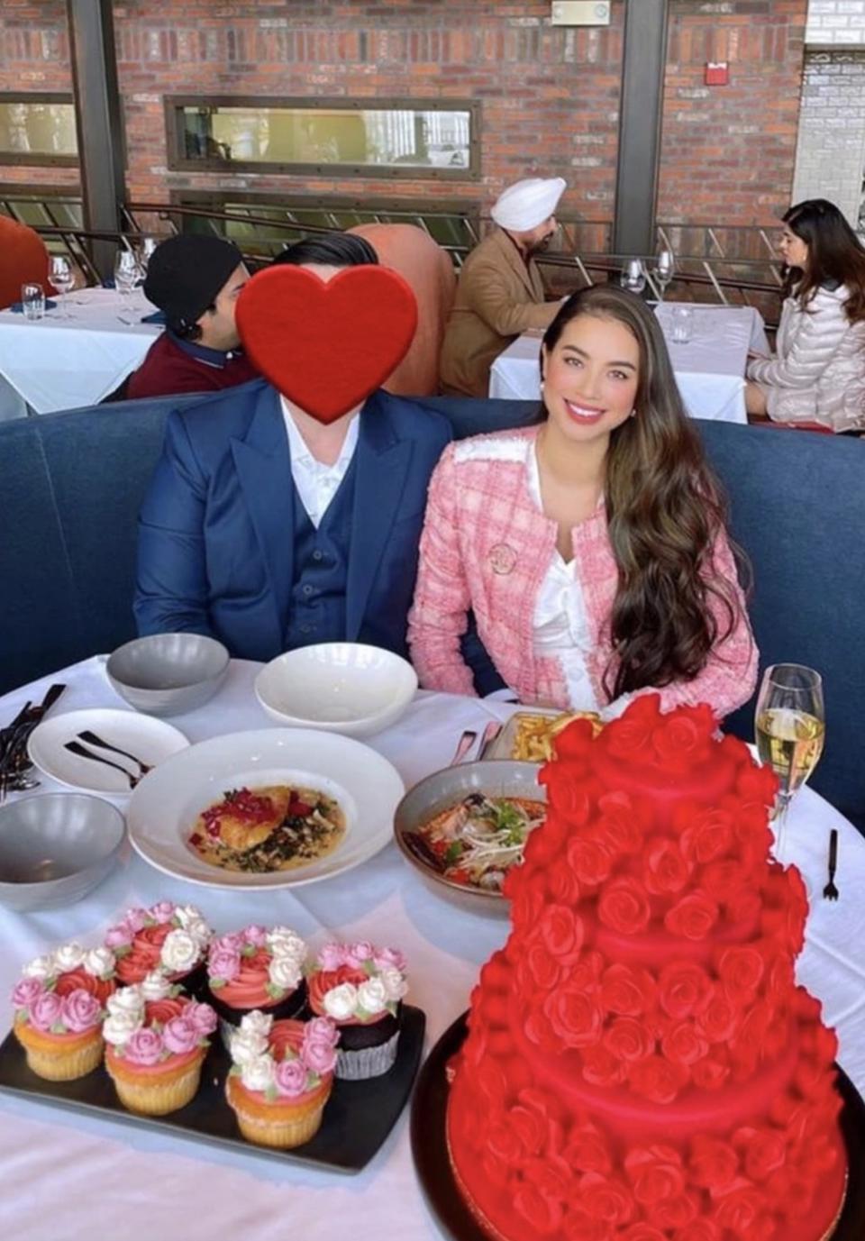 Chồng đại gia của Phạm Hương là ai, tại sao lại giấu kín bưng?- Ảnh 1. Chồng đại gia của Phạm Hương là ai, tại sao lại giấu kín bưng?- Ảnh 1.