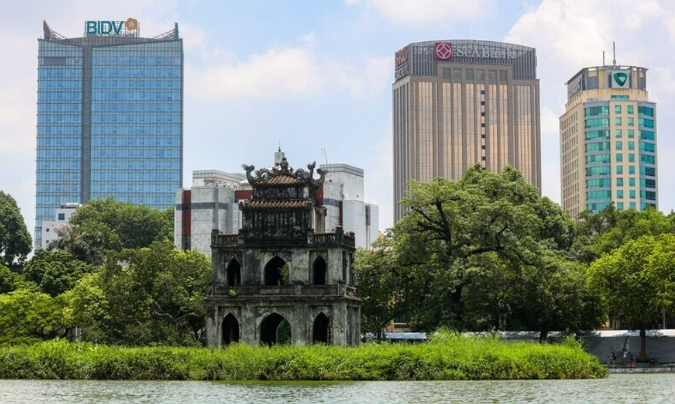 Bản đồ tỷ đô tại Hà Nội: Hoàn Kiếm là địa bàn của nhóm Ngân hàng, 1 công ty họ Vingroup chuyển nhà phút chót, lý do FPT 'ôm' Cầu Giấy - Ảnh 3.