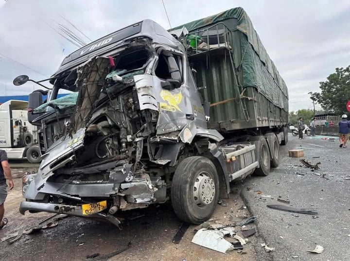 Tai nạn liên hoàn trên quốc lộ 1 khánh hòa gây thương vong nghiêm trọng - Ảnh 2.