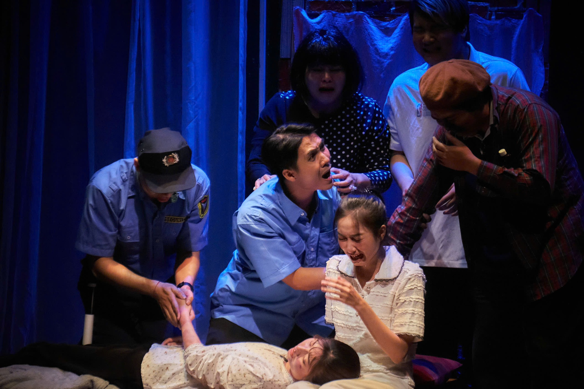 "Kẻ đánh mất linh hồn": Nhân quả không chỉ trả trên mình mà còn trả lên cả người thân - Ảnh 2.