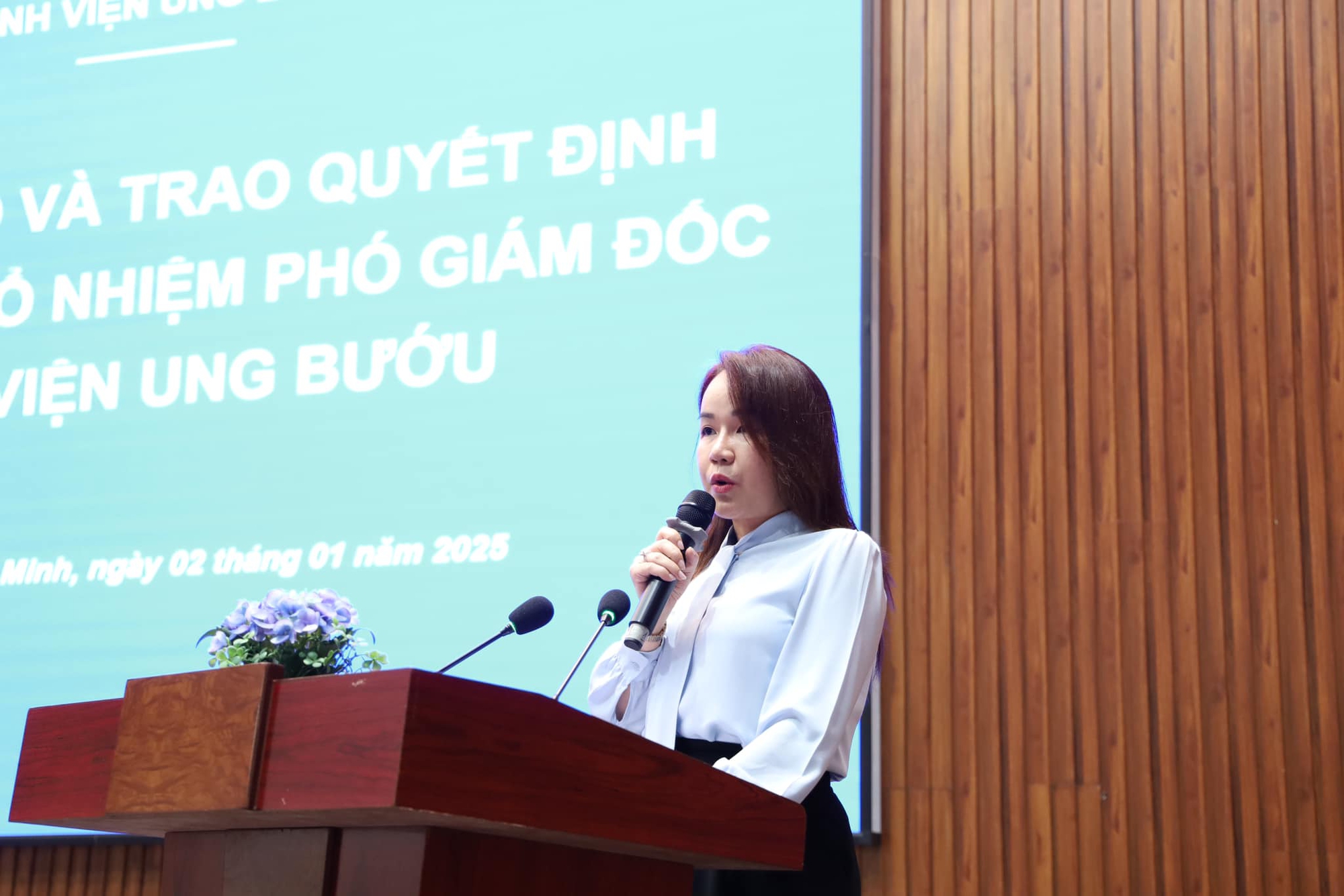 Bệnh viện Ung bướu TP HCM có nữ phó giám đốc- Ảnh 2.