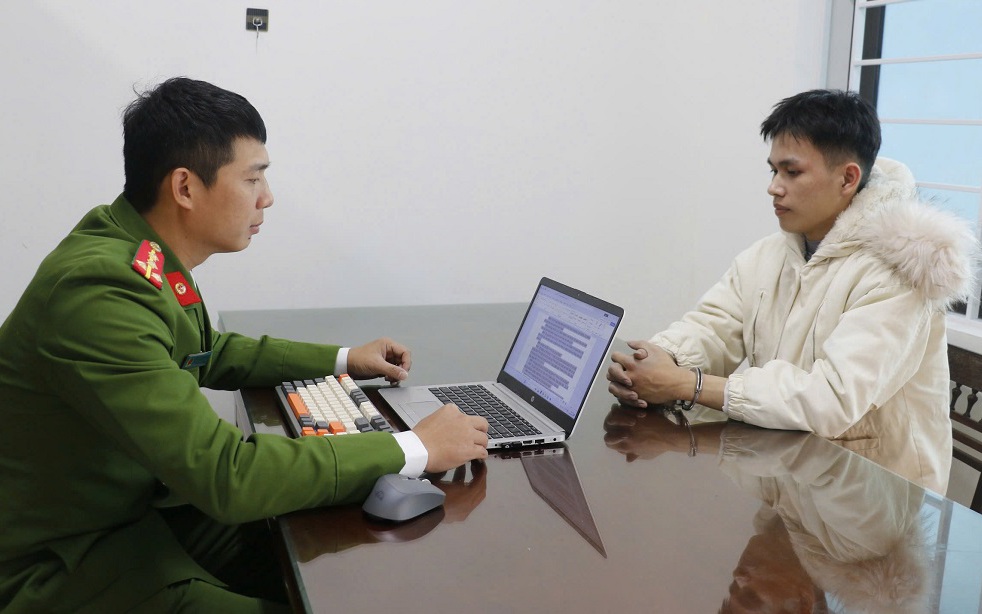 Cựu Gi&aacute;m đốc Văn ph&ograve;ng Đăng k&yacute; đất đai An Giang bị khởi tố - Ảnh 2.