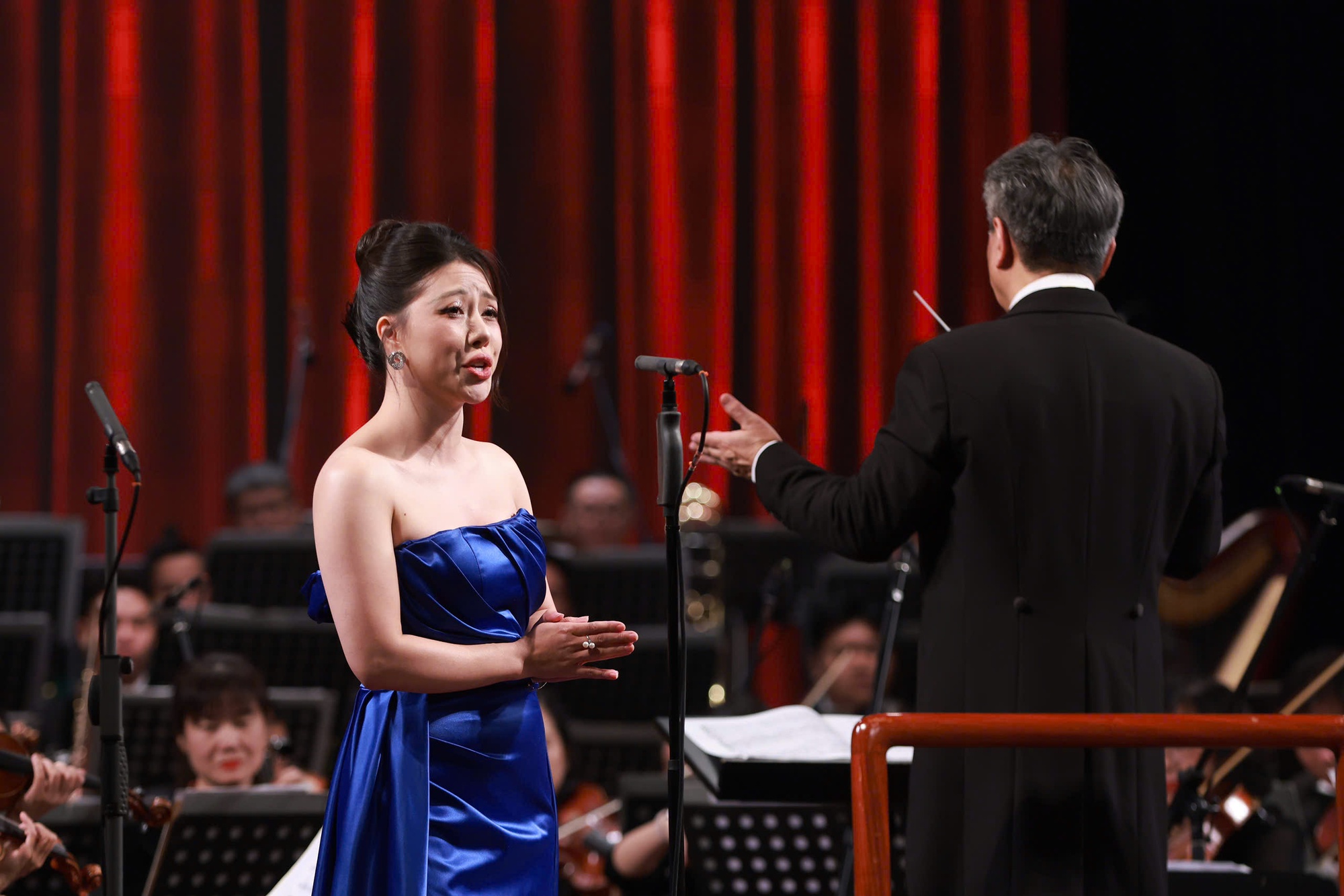 Hà Nội Concert – Hòa nhạc năm mới 2025: Soprano Bảo Yến mê hoặc người nghe với aria "Quel guardo il cavaliere"- Ảnh 4.