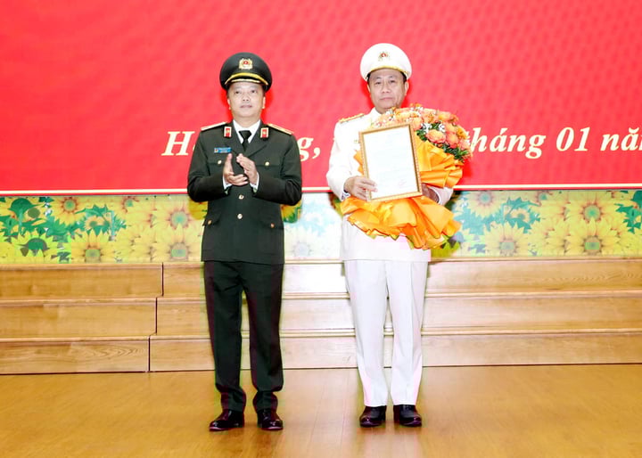 Đại tá Nguyễn Đức Thuận nhậm chức Giám đốc Công an tỉnh Hà Giang - Ảnh 1.