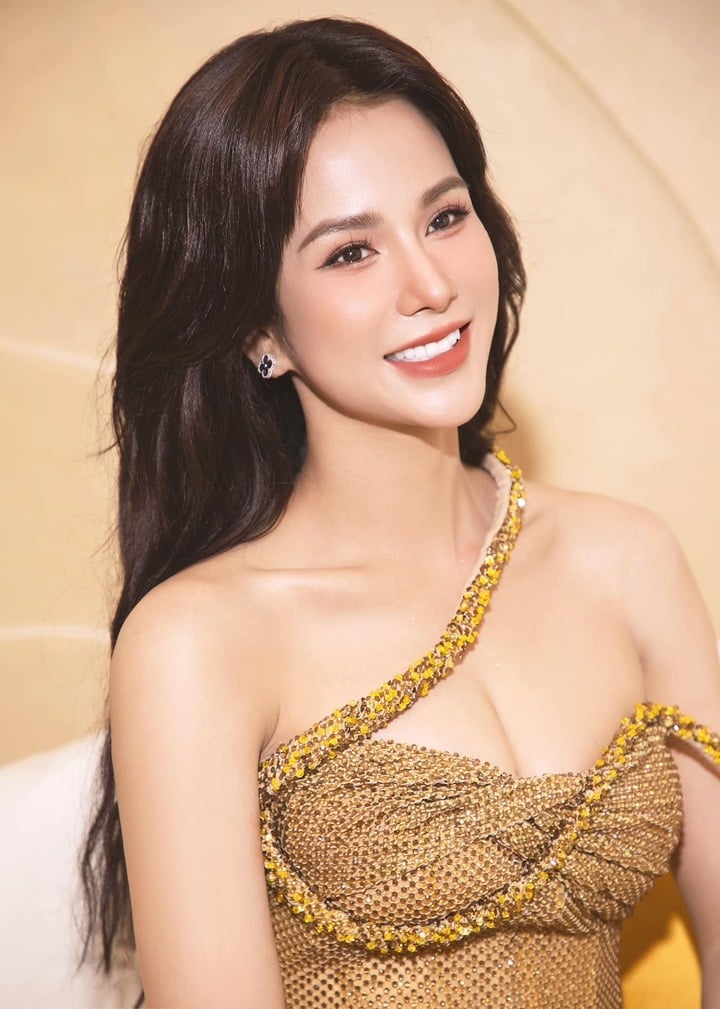 T&oacute;m d&iacute;nh hint hẹn h&ograve; của Diệp L&acirc;m Anh v&agrave; trai trẻ k&eacute;m 11 tuổi- Ảnh 12.