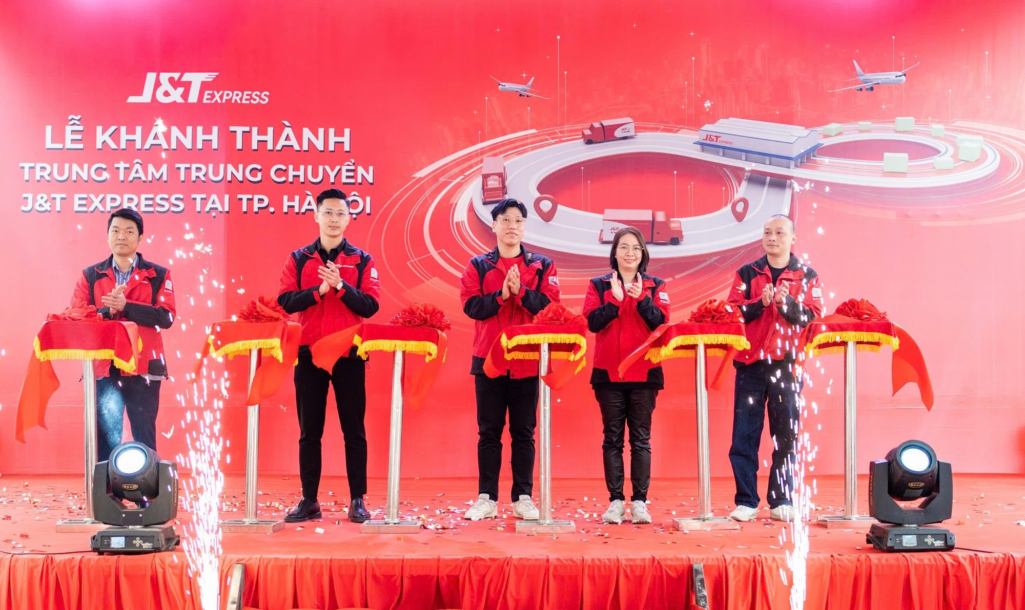 Trung tâm trung chuyển mới của J&T Express: Đồng hành cùng nhà bán online miền Bắc - Ảnh 1. Trung tâm trung chuyển mới của J&T Express: Đồng hành cùng nhà bán online miền Bắc - Ảnh 1.