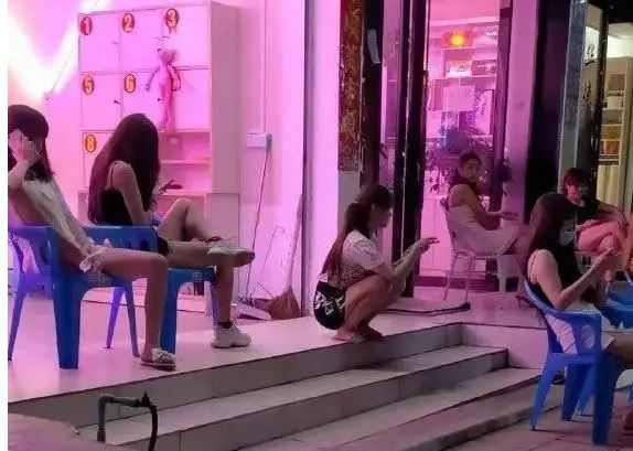 Cụ ông 75 tuổi tử vong tại cơ sở mại dâm gây tranh cãi - Ảnh 1.