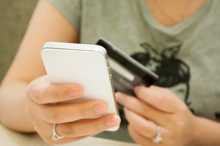 Cảnh báo lừa đảo NFC tại Trung Quốc: Tiền biến mất Chỉ trong tích tắc - Ảnh 1.