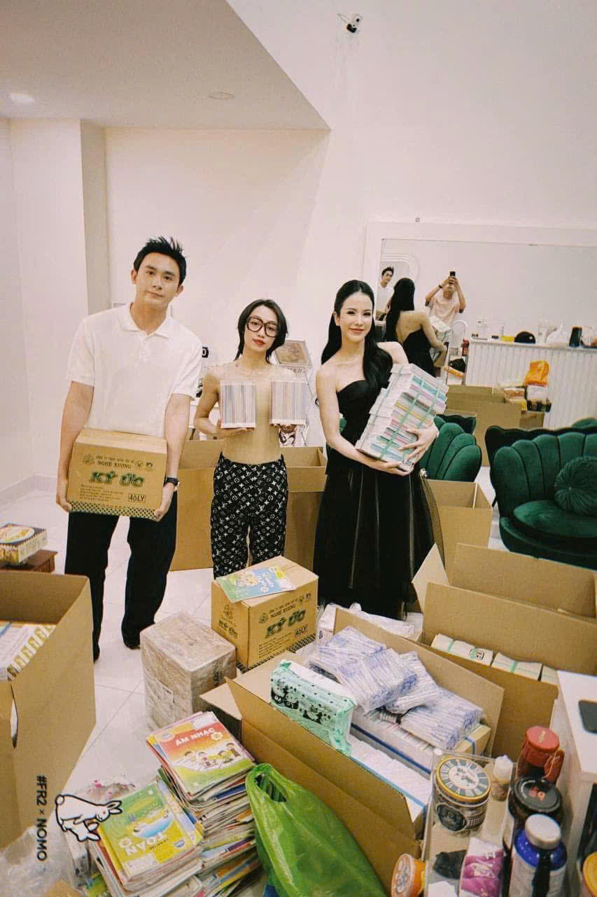 T&oacute;m d&iacute;nh hint hẹn h&ograve; của Diệp L&acirc;m Anh v&agrave; trai trẻ k&eacute;m 11 tuổi- Ảnh 7.