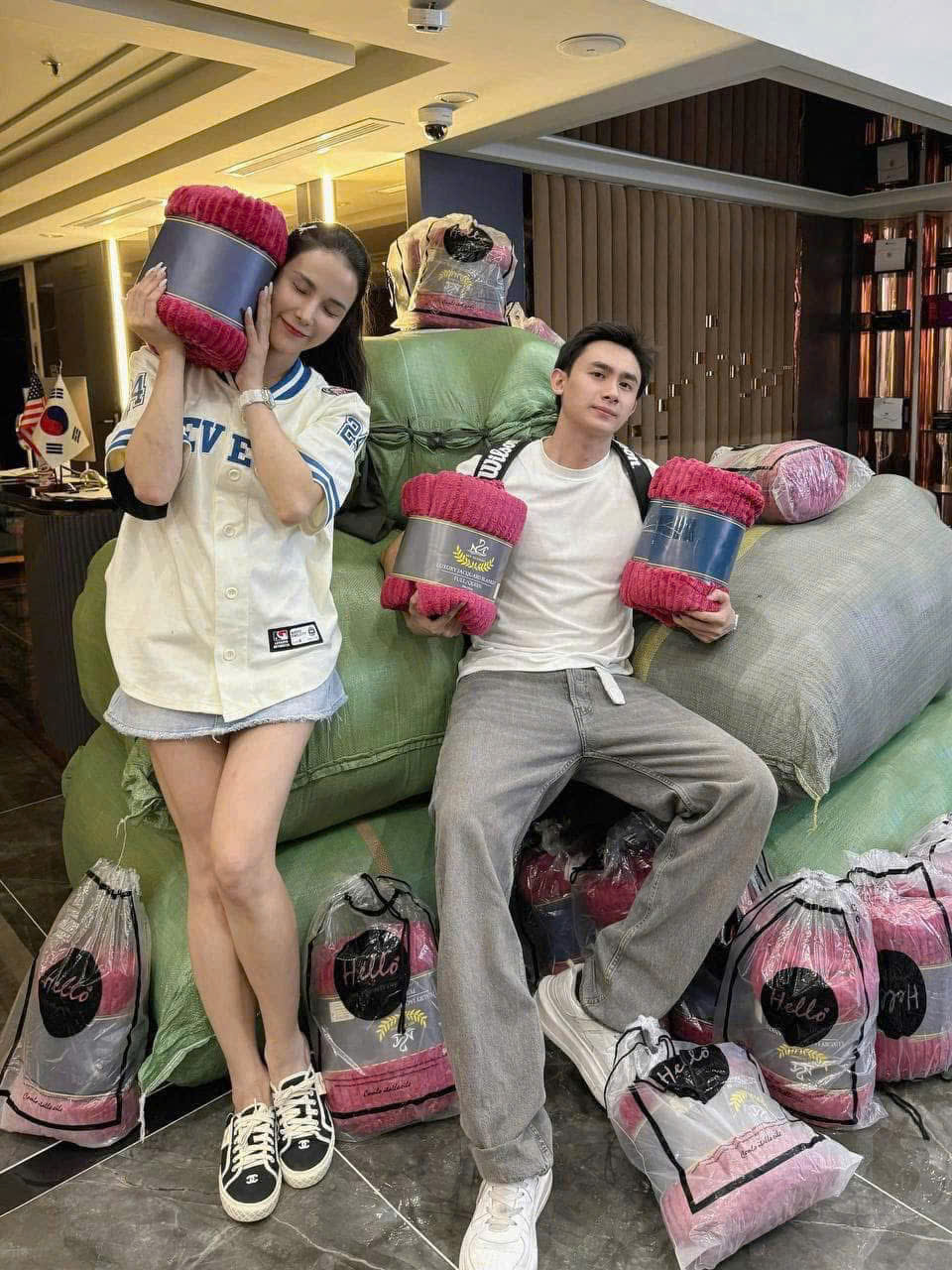 T&oacute;m d&iacute;nh hint hẹn h&ograve; của Diệp L&acirc;m Anh v&agrave; trai trẻ k&eacute;m 11 tuổi- Ảnh 6.