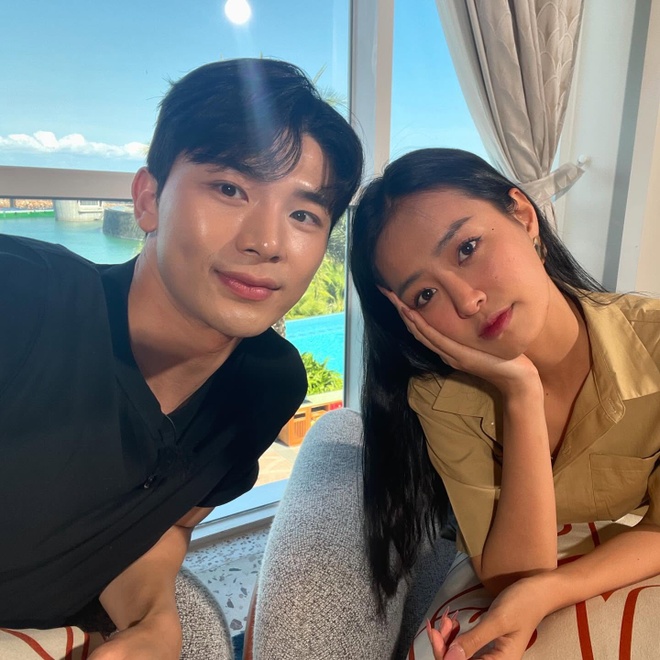 Á hậu Bùi Khánh Linh và Minuk cắt đứt quan hệ trên Instagram - Ảnh 6.