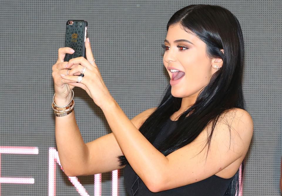 Snapchat và cú ngã ngựa từ dòng tweet của Kylie Jenner - Ảnh 4.