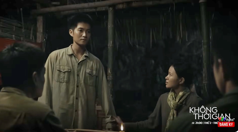 Mỹ nhân phim Việt giờ vàng được khen nức nở vì quá xinh, tạo hình tả tơi không thể dìm nhan sắc- Ảnh 7. Mỹ nhân phim Việt giờ vàng được khen nức nở vì quá xinh, tạo hình tả tơi không thể dìm nhan sắc- Ảnh 7.