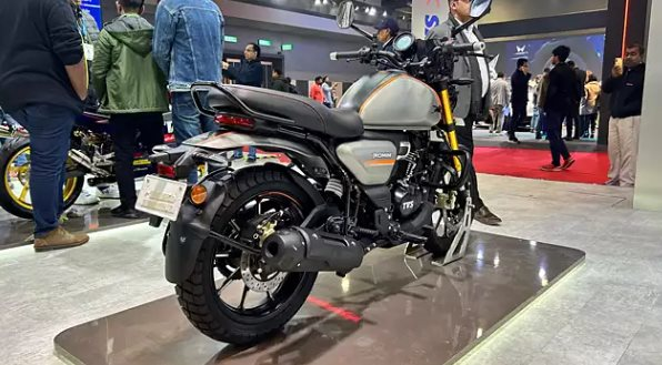 Hãng xe của tỷ phú Phạm Nhật Vượng nhận tin vui, soán ngôi của Grab ở Việt Nam - Ảnh 4.