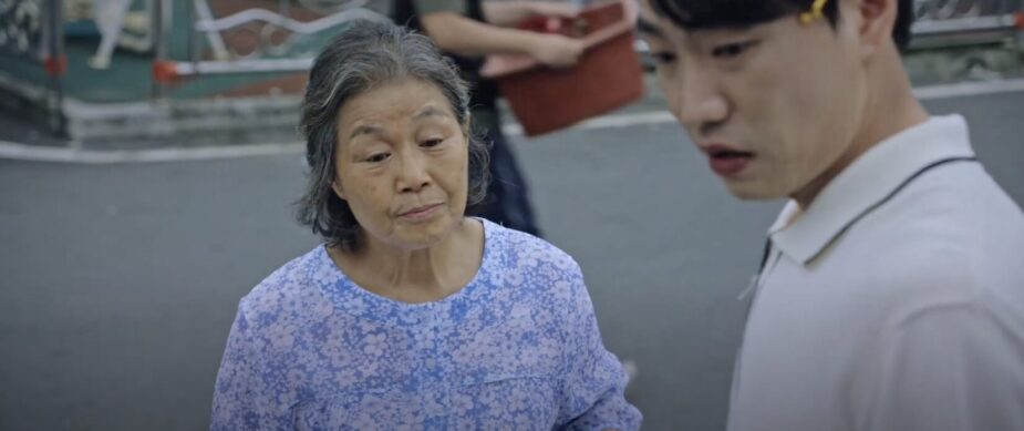 Sao nữ vướng cáo buộc đánh đập dã nam nam sinh, gây phẫn nộ trên các diễn đàn mạng xã hội- Ảnh 3. Sao nữ vướng cáo buộc đánh đập dã nam nam sinh, gây phẫn nộ trên các diễn đàn mạng xã hội- Ảnh 3.