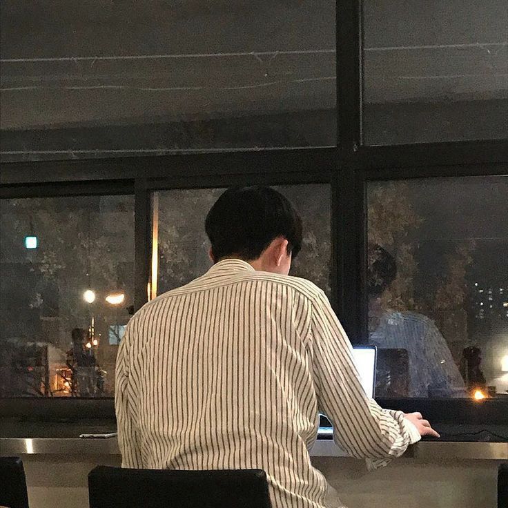 Vừa nhận lương Tết, bức ảnh m&agrave;n h&igrave;nh của ch&agrave;ng trai đi l&agrave;m 3 năm khiến nhiều người đau x&oacute;t- Ảnh 2.