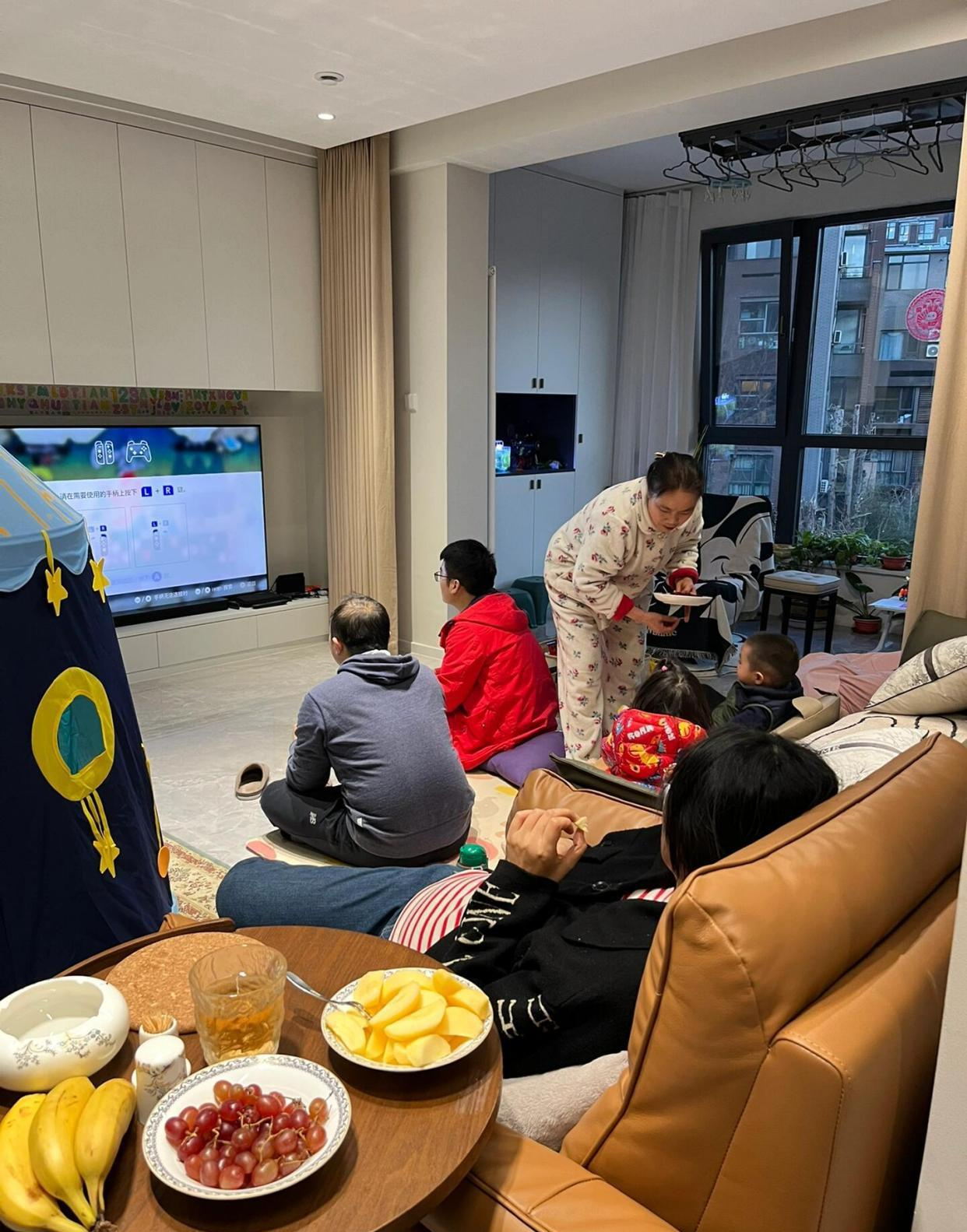 Đến tuổi trung niên mới hiểu, tại sao bây giờ người ta rất "sợ" người thân, bạn bè đến ở nhờ - Ảnh 2. Đến tuổi trung niên mới hiểu, tại sao bây giờ người ta rất "sợ" người thân, bạn bè đến ở nhờ - Ảnh 2.