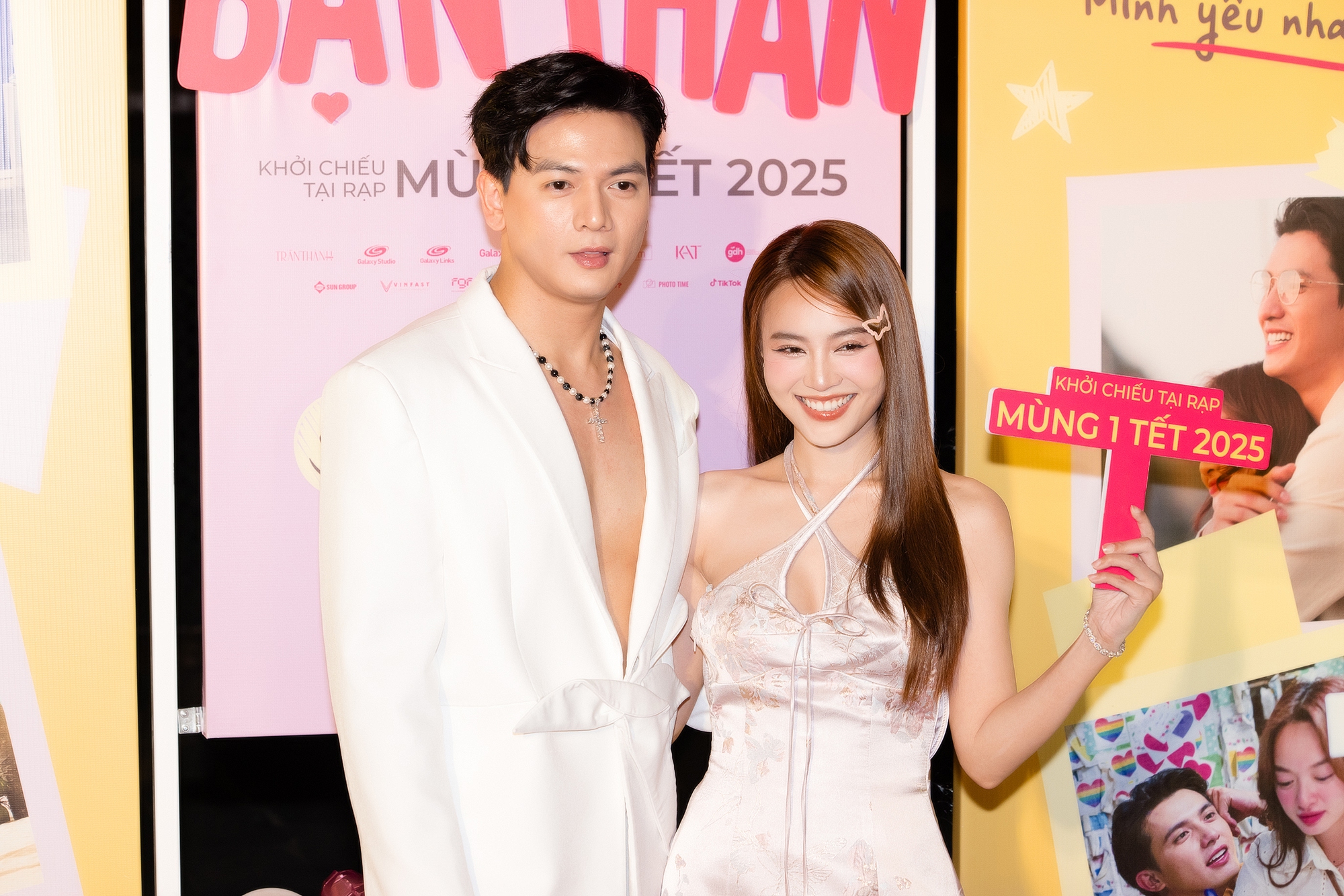 Lan Ngọc sượng tr&acirc;n khi MC kh&ocirc;ng cho l&ecirc;n thảm đỏ, phản ứng ra sao m&agrave; ai cũng ủng hộ?- Ảnh 5.