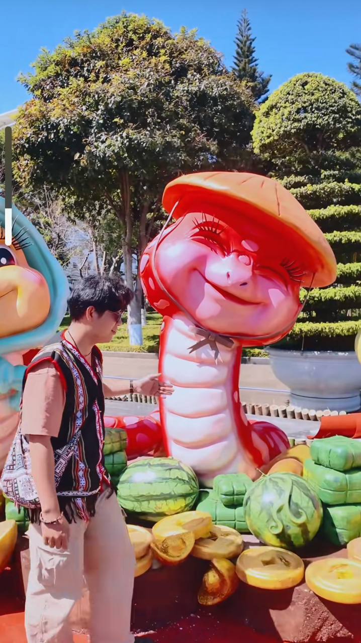 Cuộc đua linh vật rắn 2025: Kim xà quyền uy, "bé Na tẻn tẻn" chiếm sóng mạng xã hội - Ảnh 16.