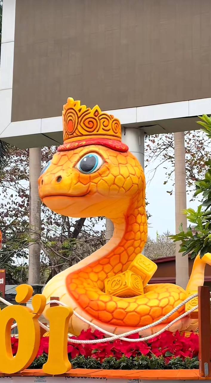 Cuộc đua linh vật rắn 2025: Kim xà quyền uy, "bé Na tẻn tẻn" chiếm sóng mạng xã hội - Ảnh 34.