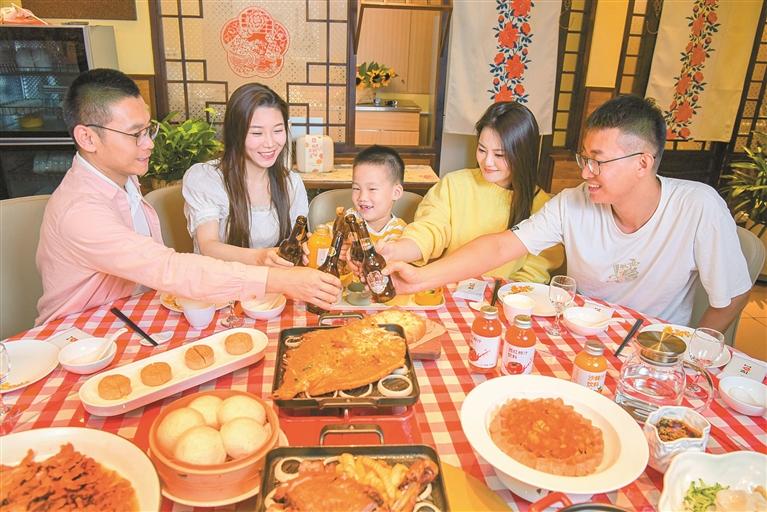 Mới 25 Tết, bữa cơm tất ni&ecirc;n đ&atilde; g&acirc;y tranh c&atilde;i gay gắt tại Trung Quốc: L&yacute; do đ&aacute;ng suy ngẫm- Ảnh 1.