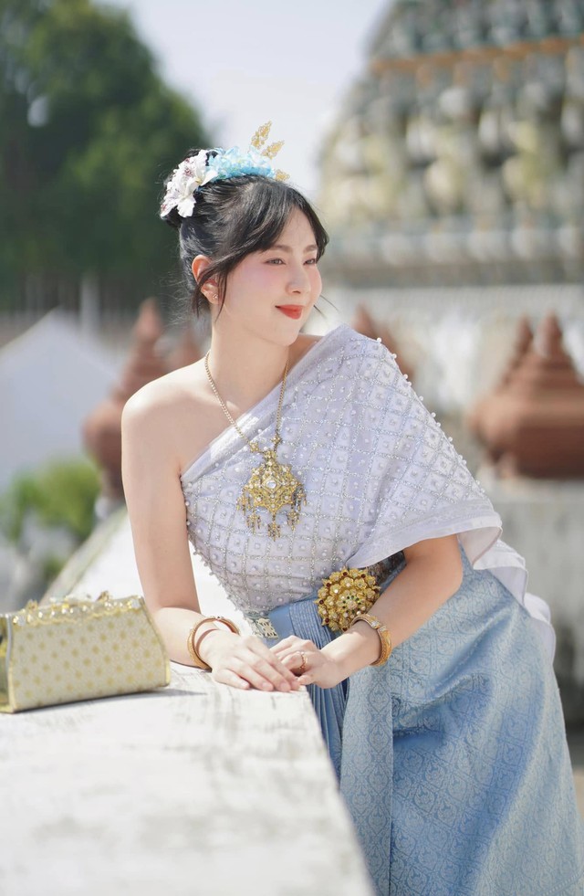 MC Mai Ngọc lộ bụng bầu sau 1 tháng kết hôn với thiếu gia Bắc Giang- Ảnh 4. MC Mai Ngọc lộ bụng bầu sau 1 tháng kết hôn với thiếu gia Bắc Giang- Ảnh 4.