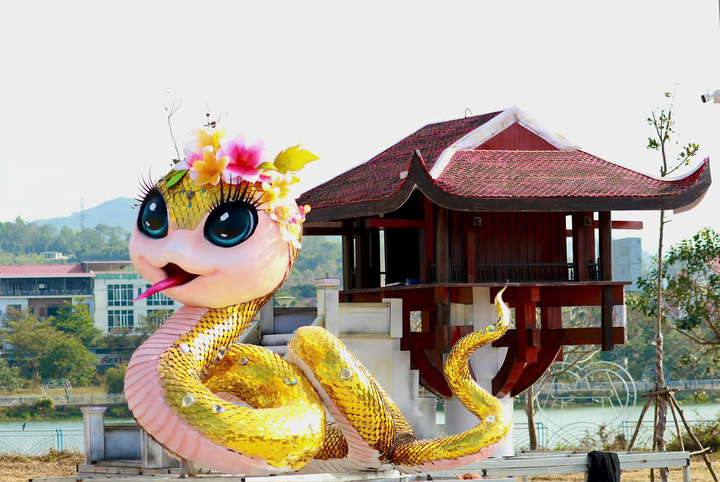 Khám phá linh vật rắn đẹp nhất Tết Ất Tỵ 2025 trên khắp các tỉnh thành - Ảnh 14.