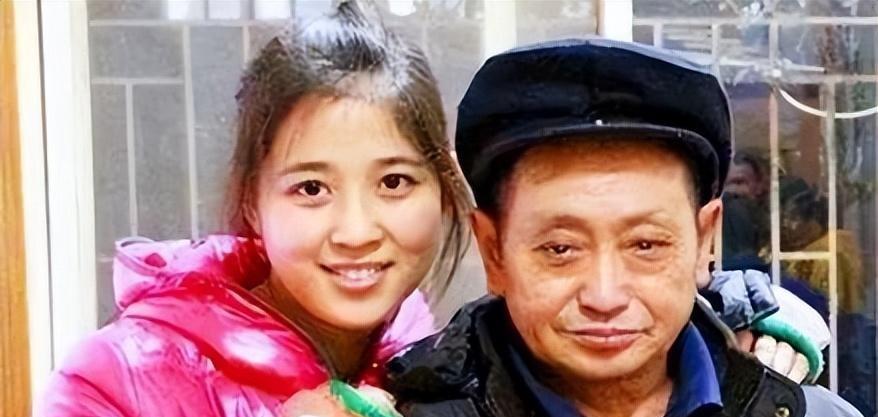 Nhặt đứa trẻ sơ sinh bị bỏ rơi giữa trời lạnh gi&aacute; về nu&ocirc;i, nhiều năm sau người đ&agrave;n &ocirc;ng ngh&egrave;o rớt mồng tơi nhận về một thứ- Ảnh 6.